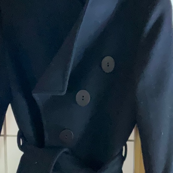 Dark blue wool 3/4 length coat, 3 button closure, belt, pockets, never worn - Picture 2 of 5
